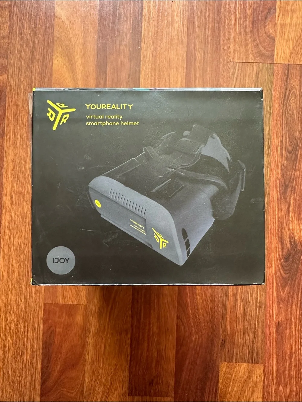iJoy YOUREALITY Virtual Reality Smartphone Helmet